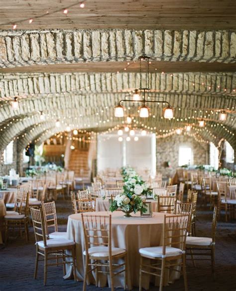  Framed by the extraordinary Camelback and Mummy Mountatins, a wedding at El Chorro will be forever held in the hearts of your guests. Our beautiful grounds, historic venues paired with our exquisite l. Request Quote. Phoenix, AZ. 4.9 (220) Venue at the Grove. 151-200 Guests. 